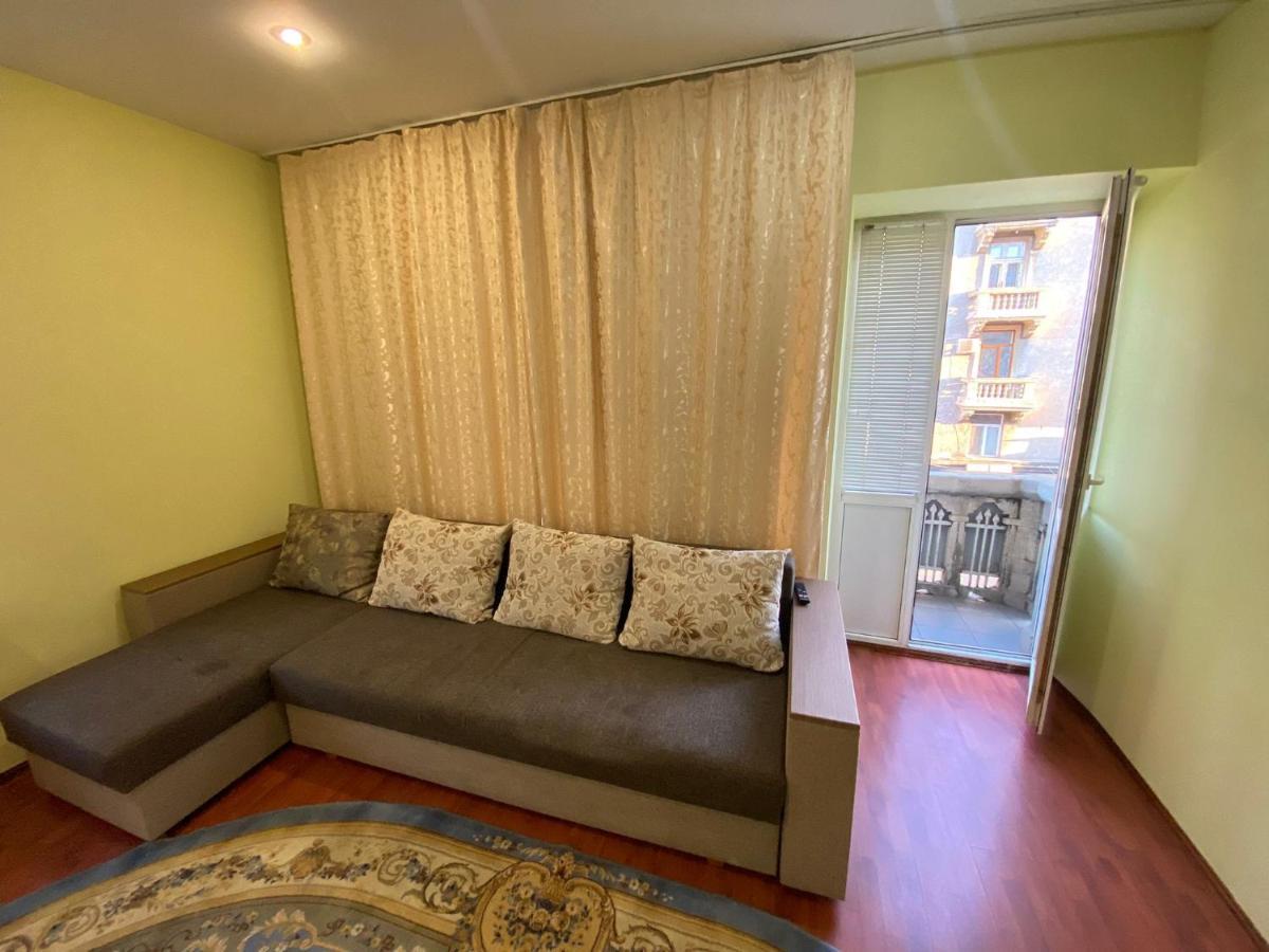 White New Apartments Ultracentral 2-Rooms In The Heart Chişinau Exteriör bild