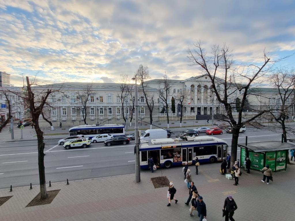 White New Apartments Ultracentral 2-Rooms In The Heart Chişinau Exteriör bild