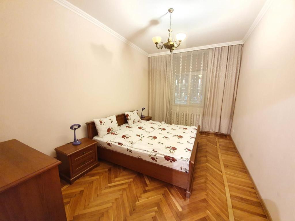 White New Apartments Ultracentral 2-Rooms In The Heart Chişinau Exteriör bild
