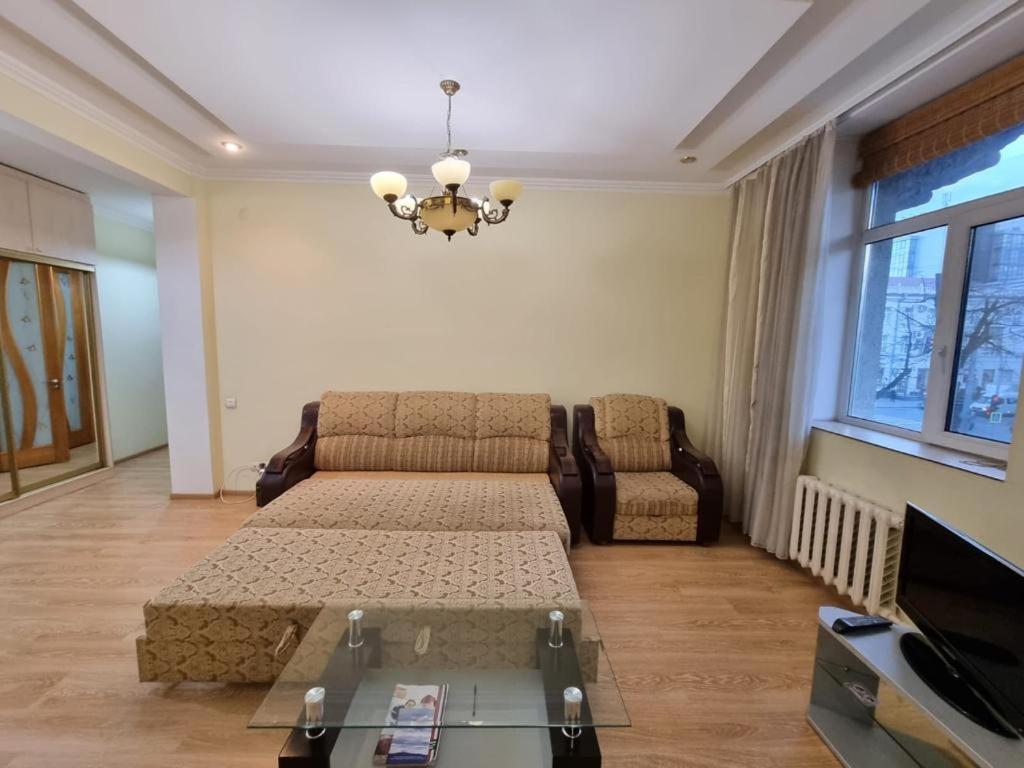 White New Apartments Ultracentral 2-Rooms In The Heart Chişinau Exteriör bild